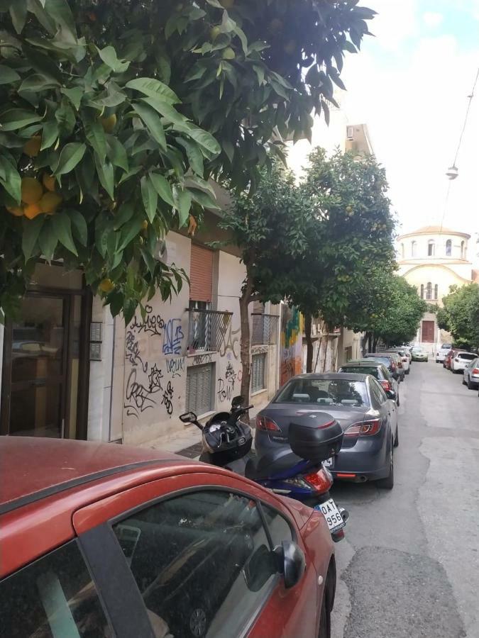 Toni'S Charming Apartment In The Thisseo Station Atenas Exterior foto
